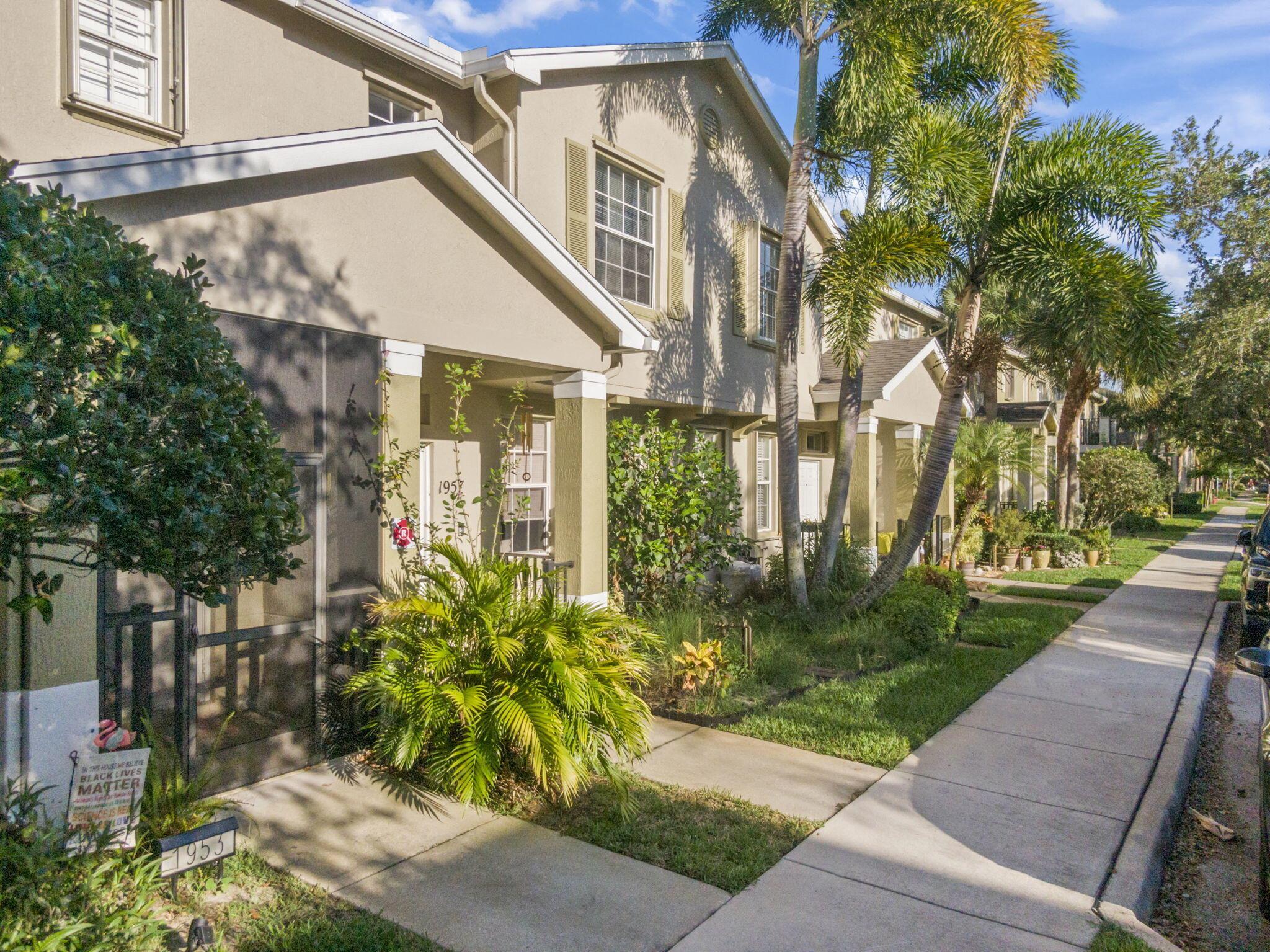 1957 SE Avon Park Drive