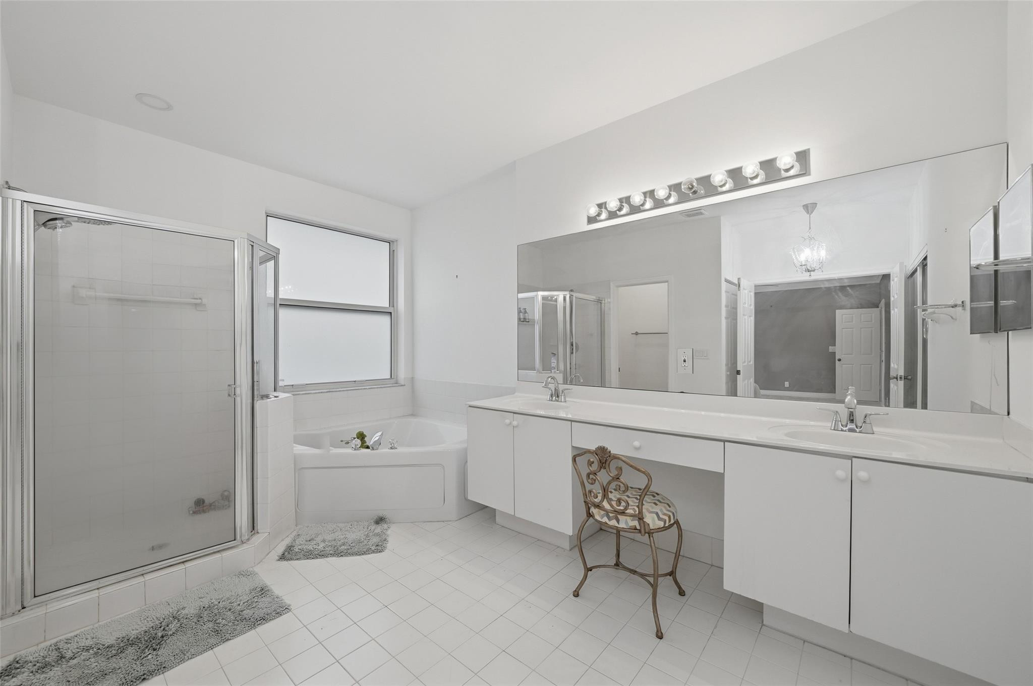 Breeding Prop 165-19 B - Residential