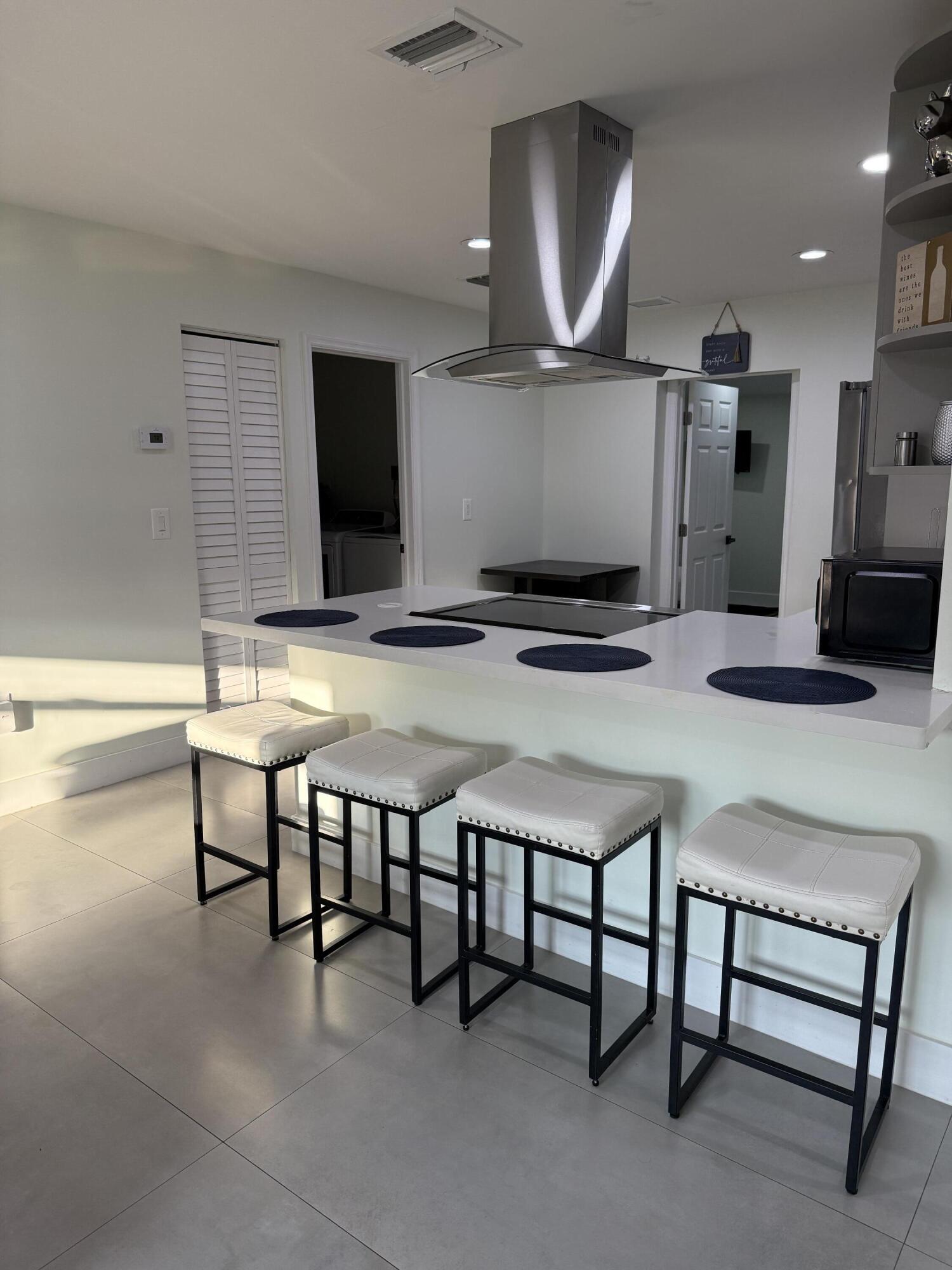 MODEL LAND CO - Residential Lease