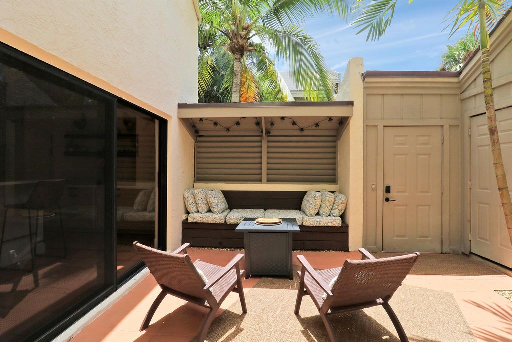 Photo of 1605 S Us Highway 1 #2c, Jupiter, FL 33477 (MLS # R11117687)