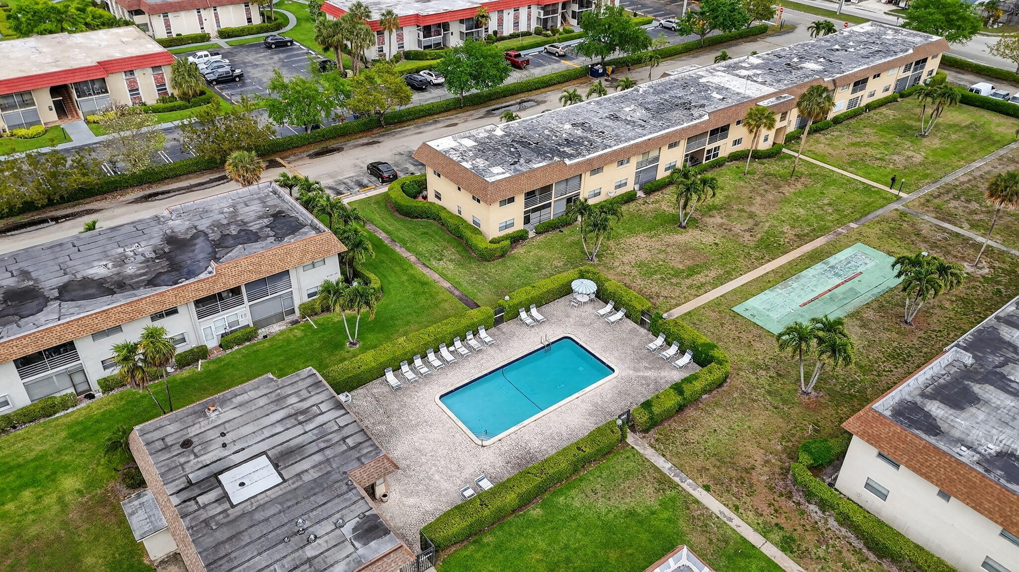 SANDALFOOT BLVD APTS CONDO - Residential