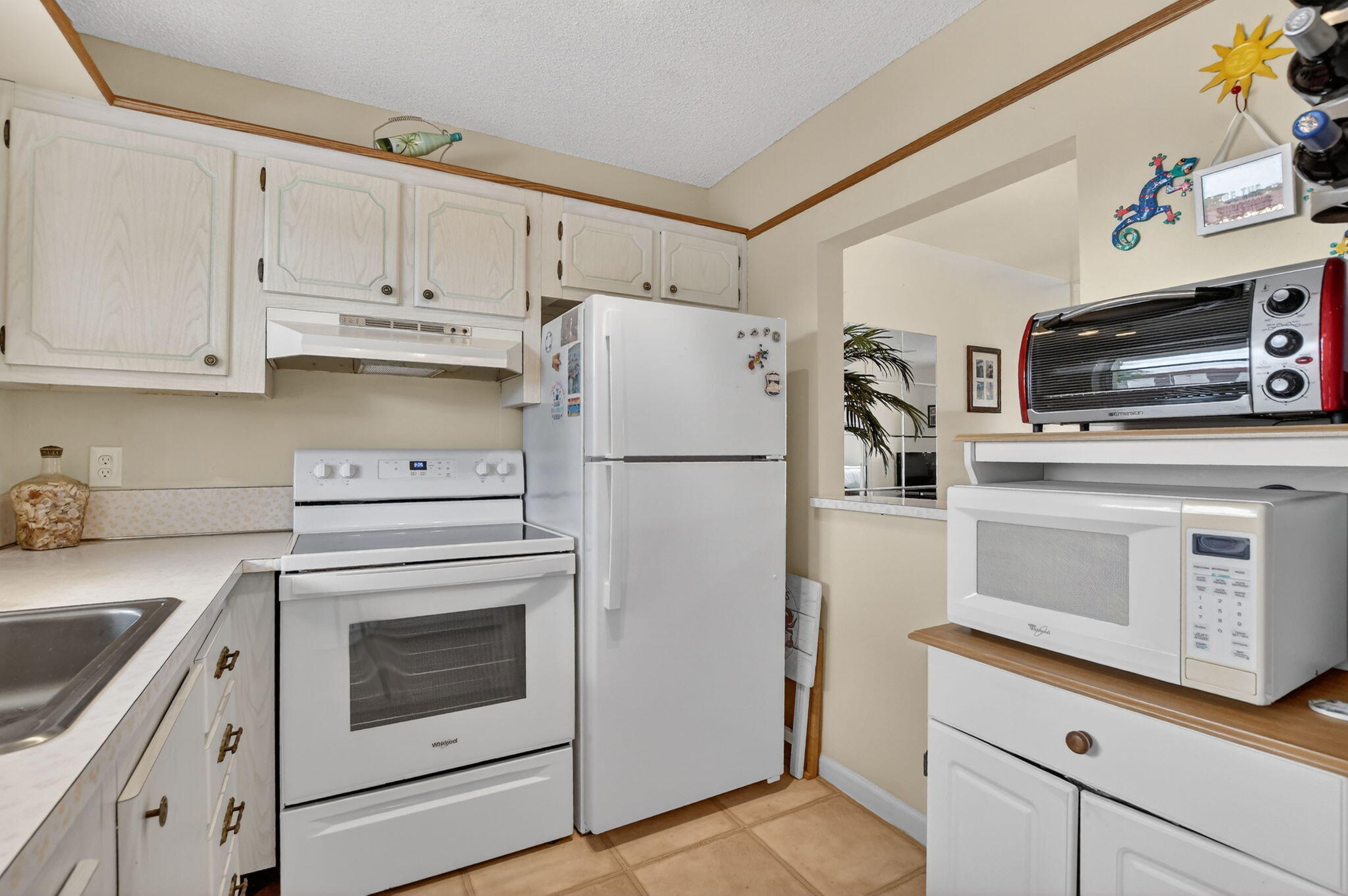 SANDALFOOT BLVD APTS CONDO - Residential