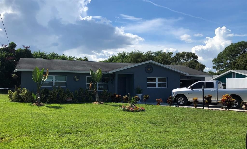 Photo of 2733 Navajo Avenue, Fort Pierce, FL 34946 (MLS # R10746606)