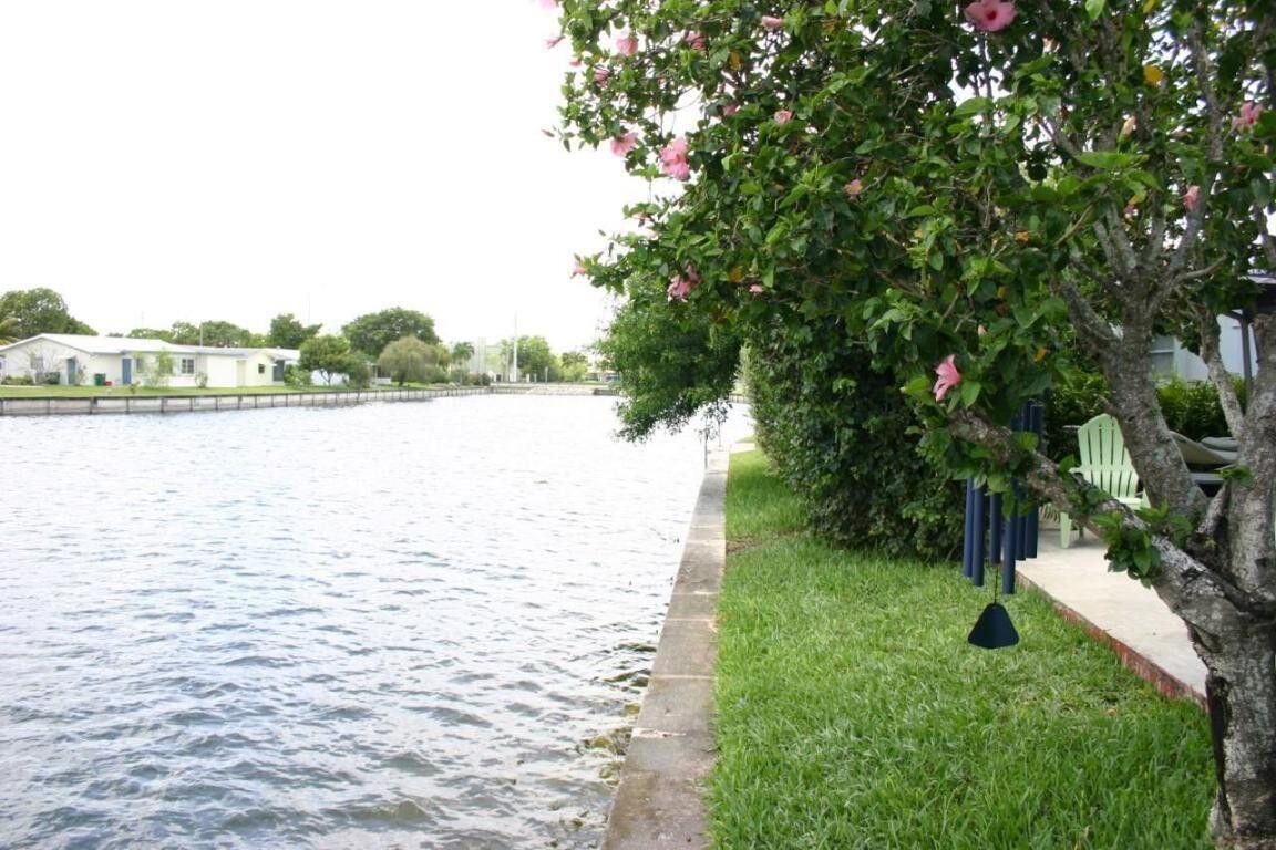 MAINLANDS OF TAMARAC LAKE - Residential Lease