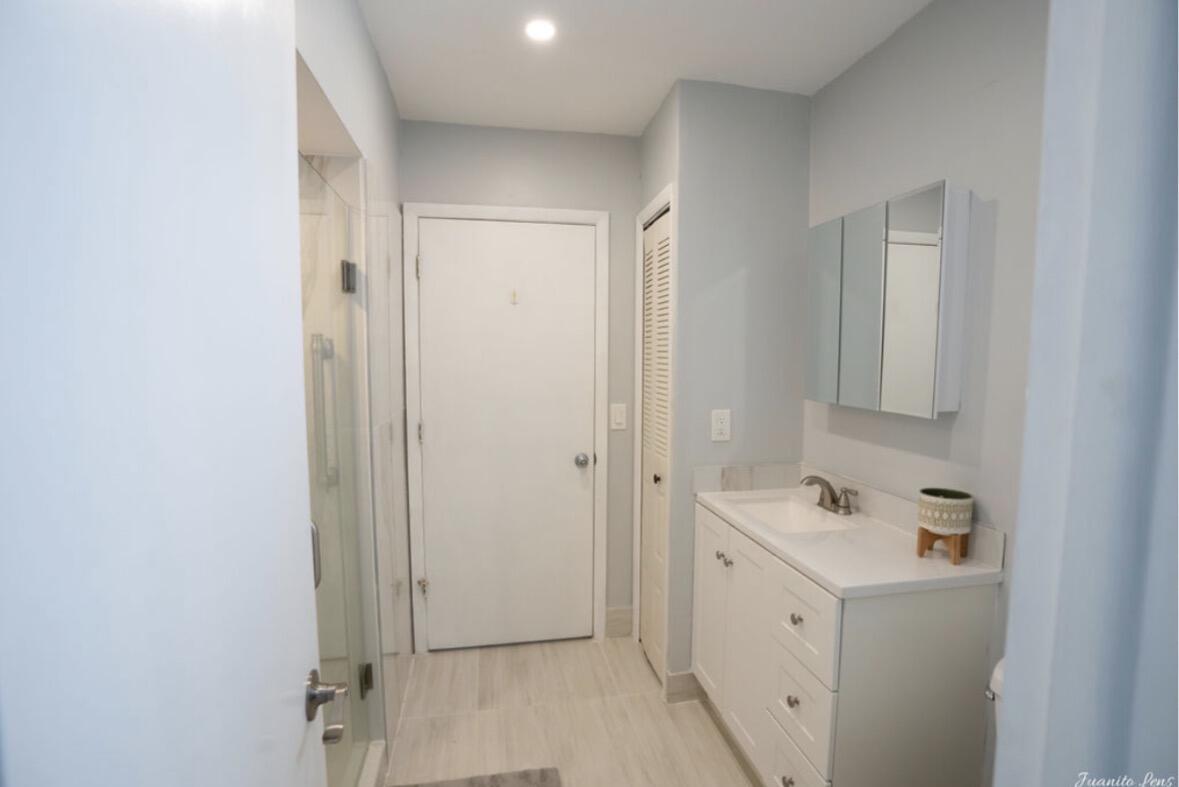 CANONGATE CONDOMINIUM - Residential