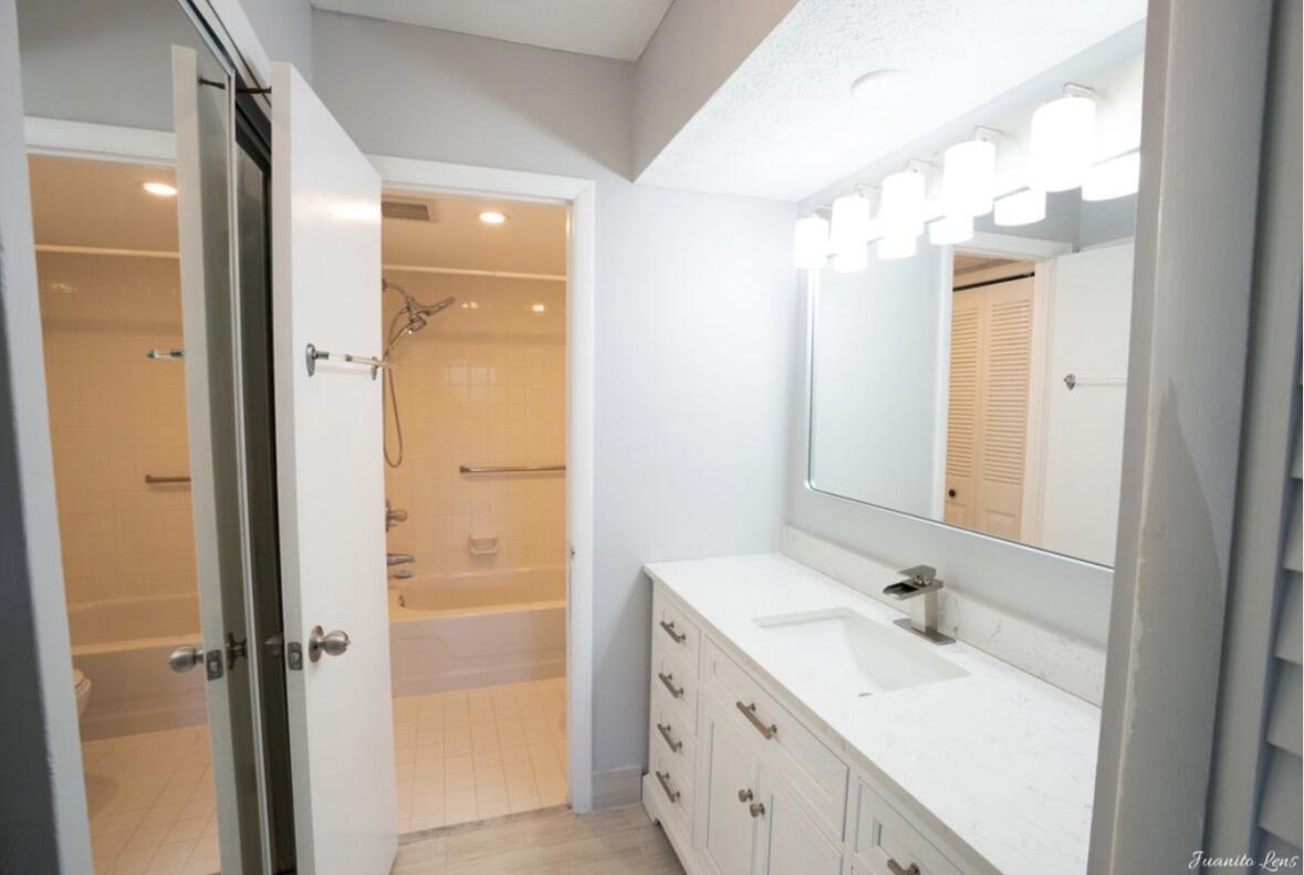 CANONGATE CONDOMINIUM - Residential