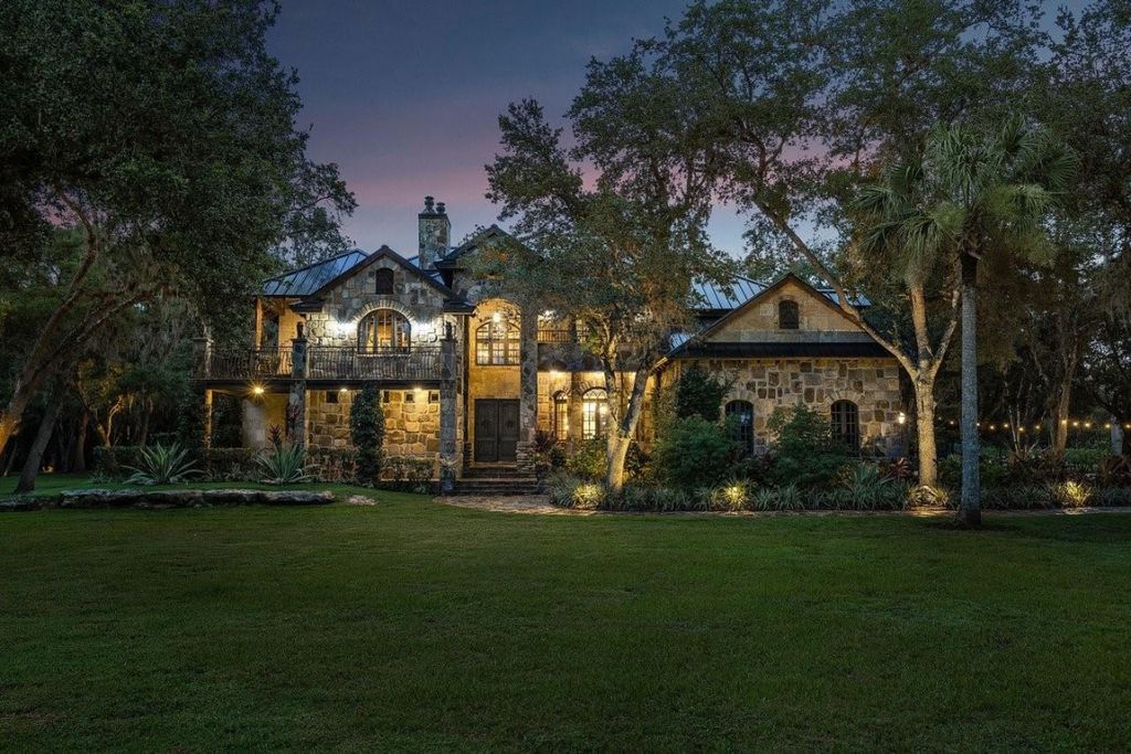 Photo of 4560 S 25th Street, Fort Pierce, FL 34981 (MLS # F10536707)