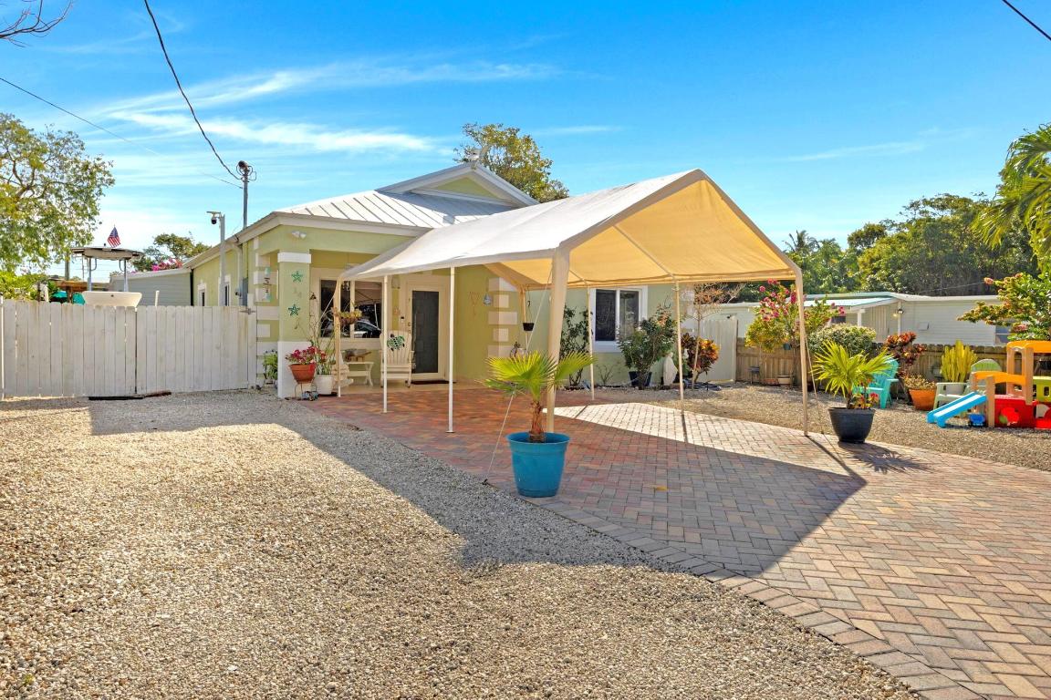 LARGO GARDENS - Residential