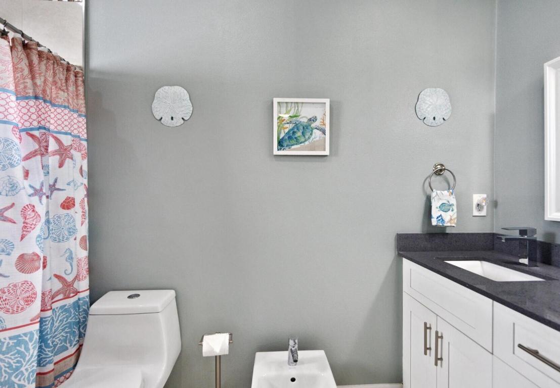 LARGO GARDENS - Residential