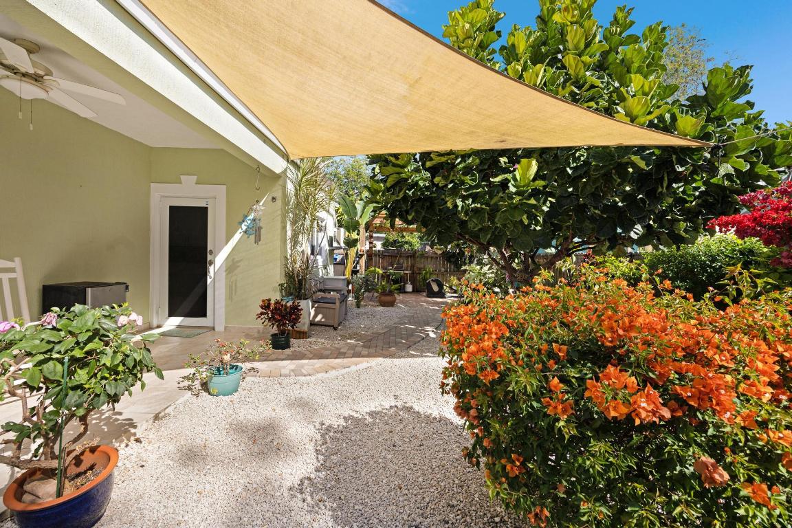 LARGO GARDENS - Residential