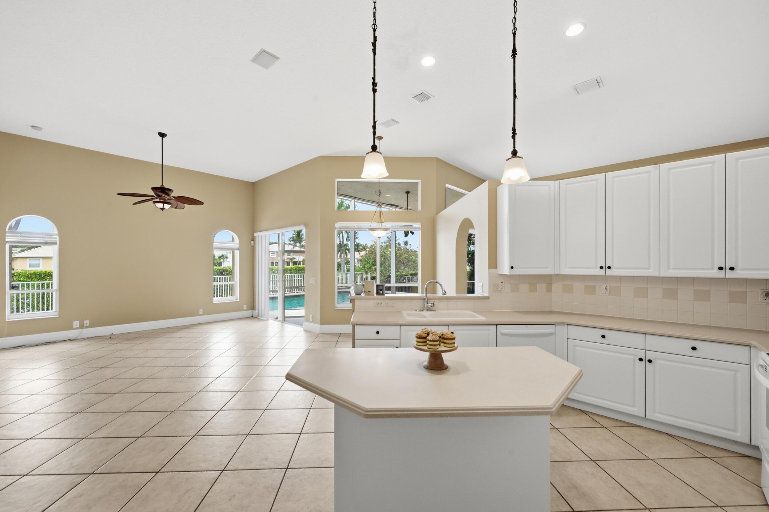 CORAL CREEK REPLAT NO 3 - Residential