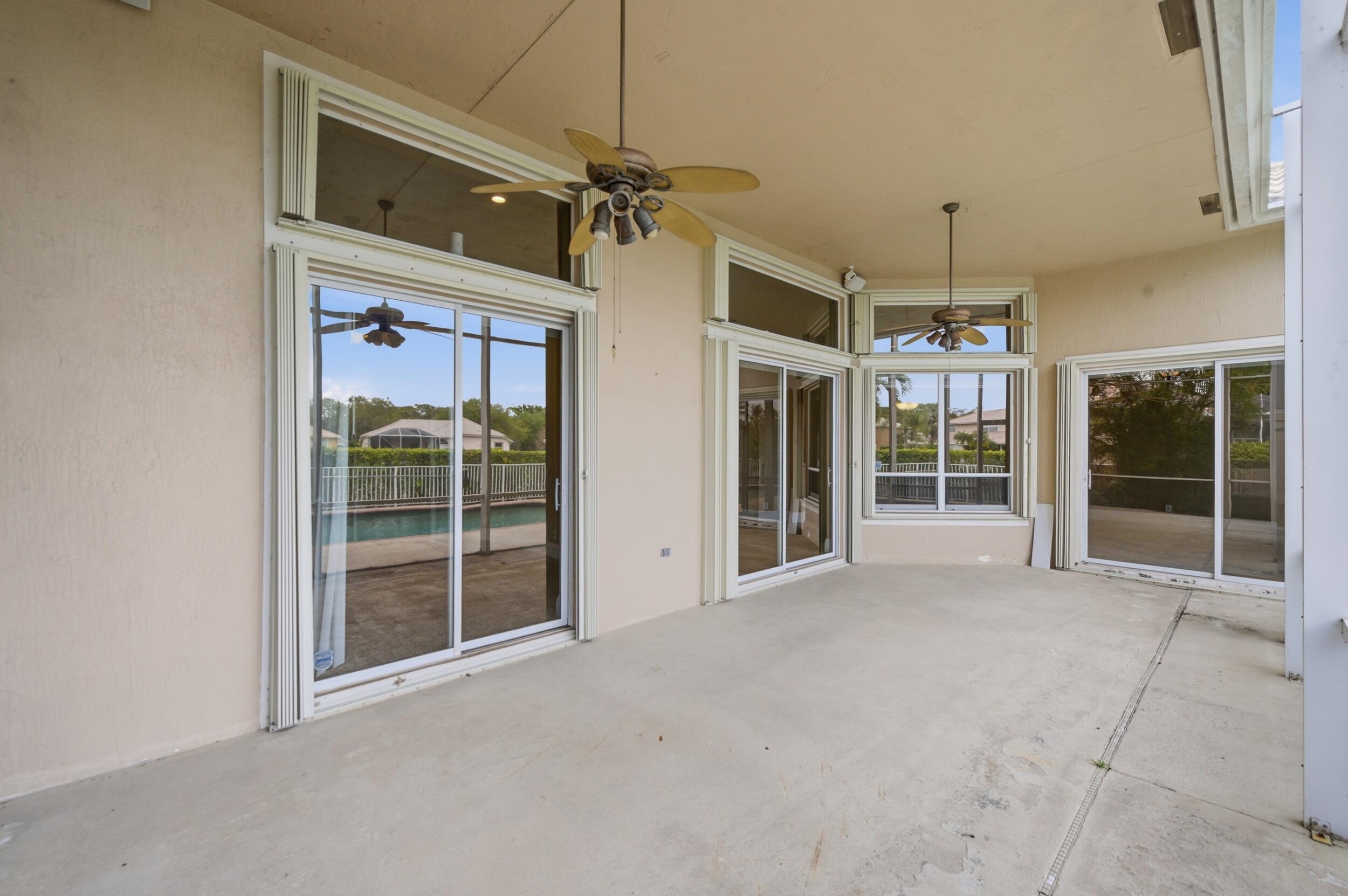 CORAL CREEK REPLAT NO 3 - Residential