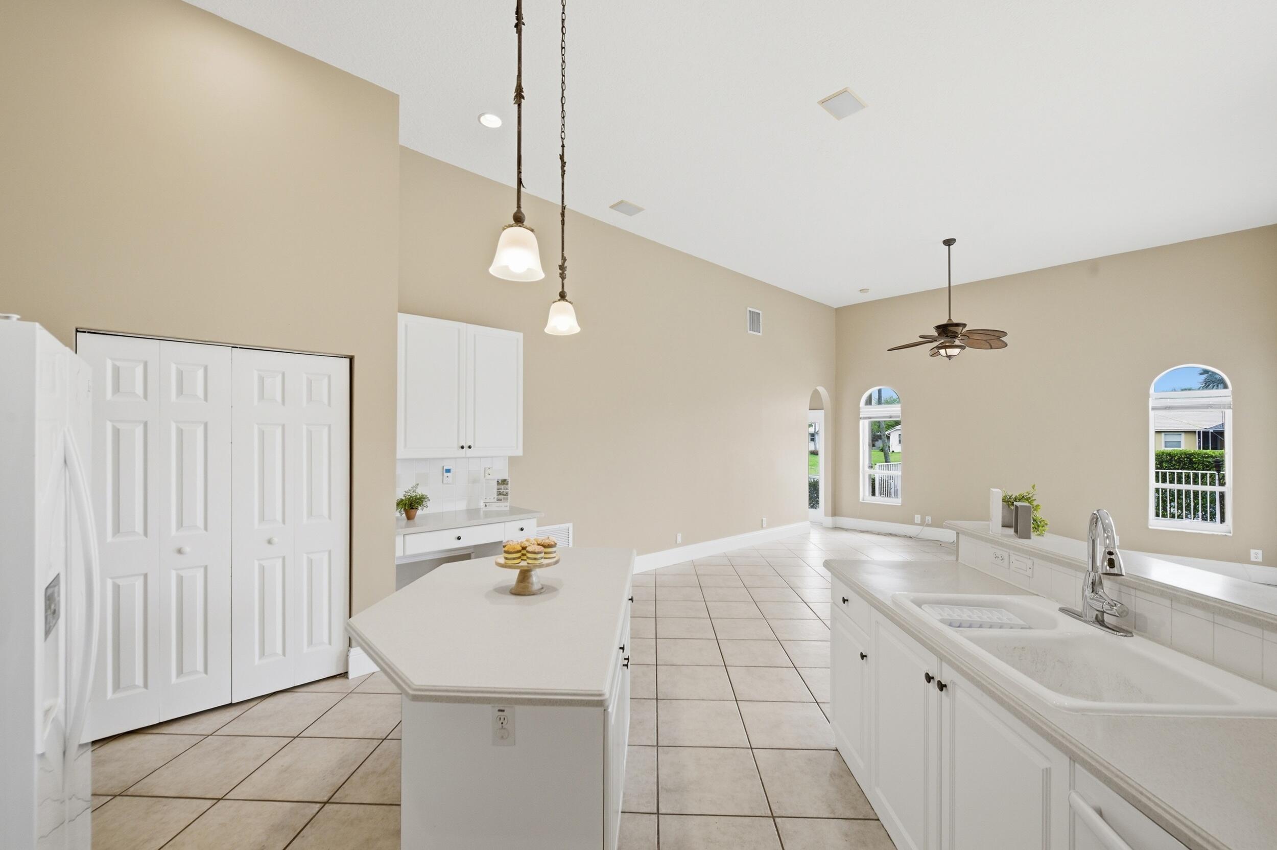 CORAL CREEK REPLAT NO 3 - Residential