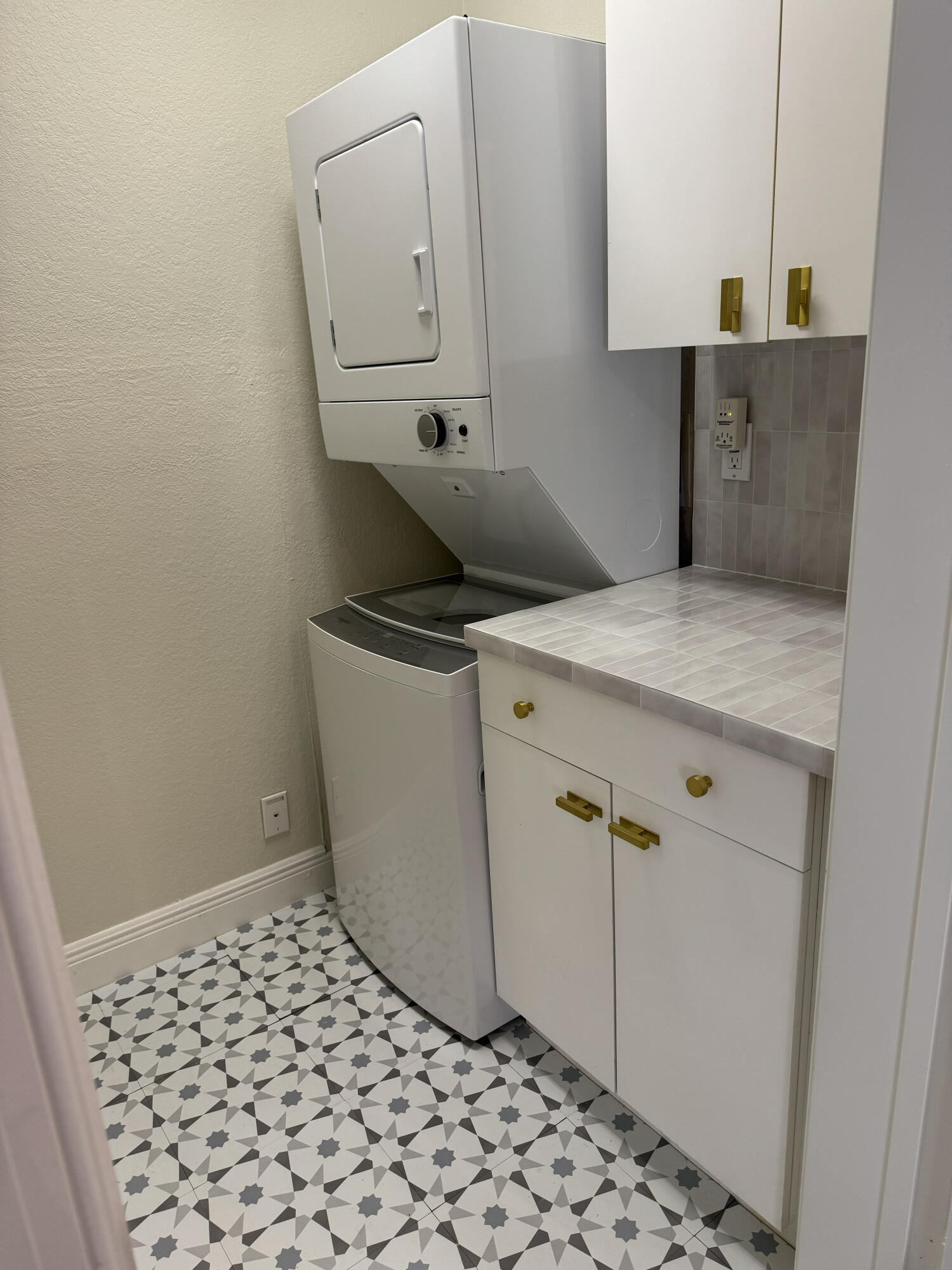 PINE TREE ESTATES - Residential