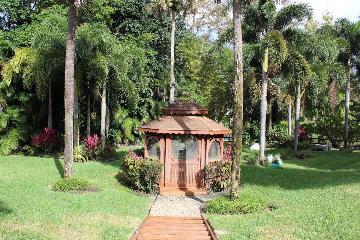 PINE TREE ESTATES - Residential