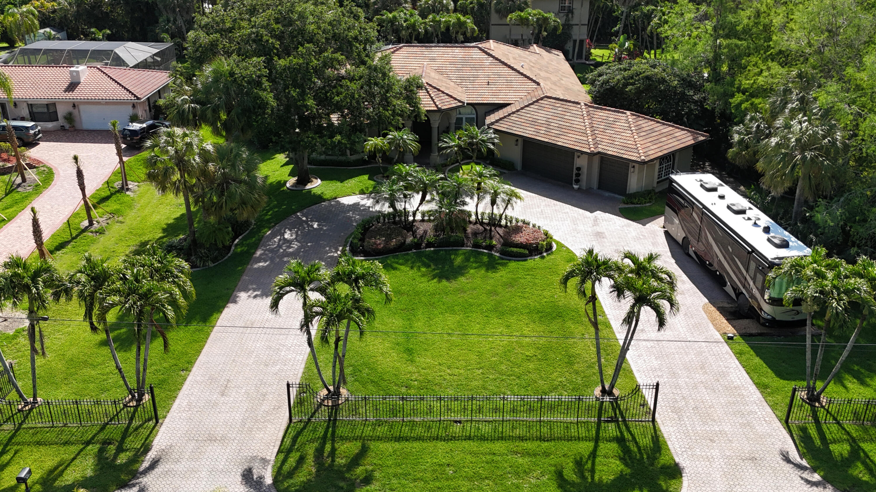 PINE TREE ESTATES - Residential