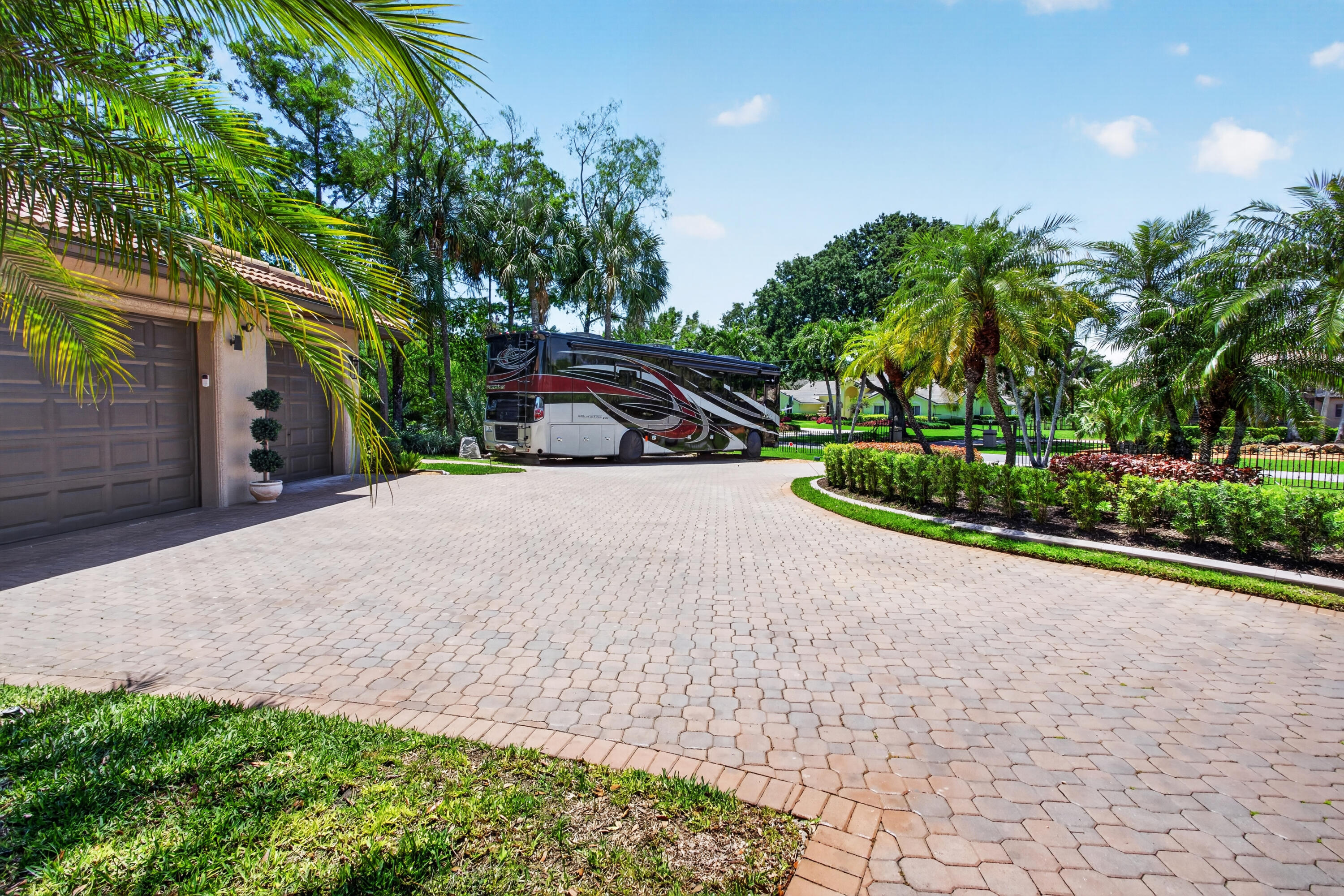 PINE TREE ESTATES - Residential