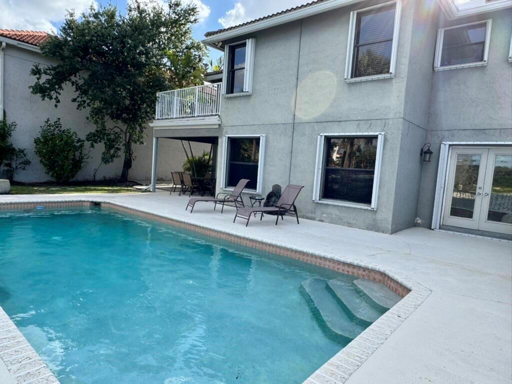 10577 Santa Laguna Drive