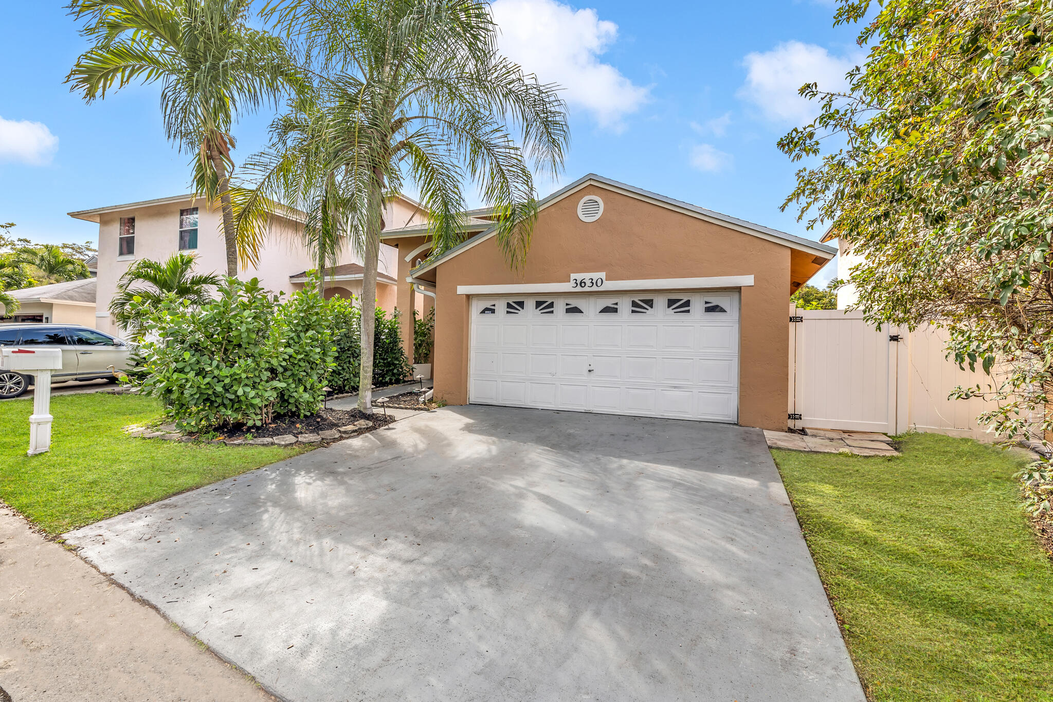 CENTURA PARC AT COCONUT CREEK - Residential