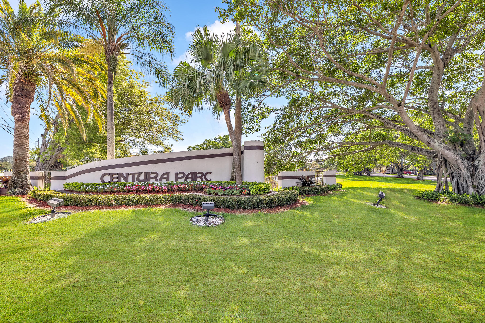 CENTURA PARC AT COCONUT CREEK - Residential