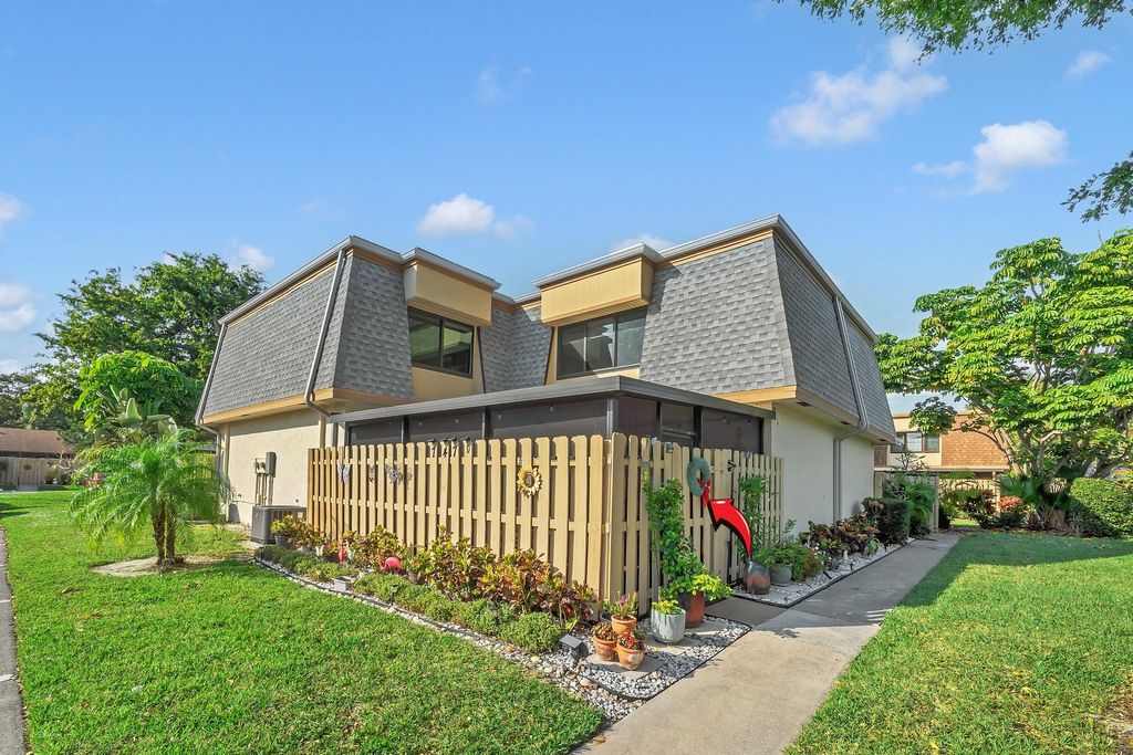 Photo of 747 NW 30th Avenue #D, Delray Beach, FL 33445 (MLS # F10541154)