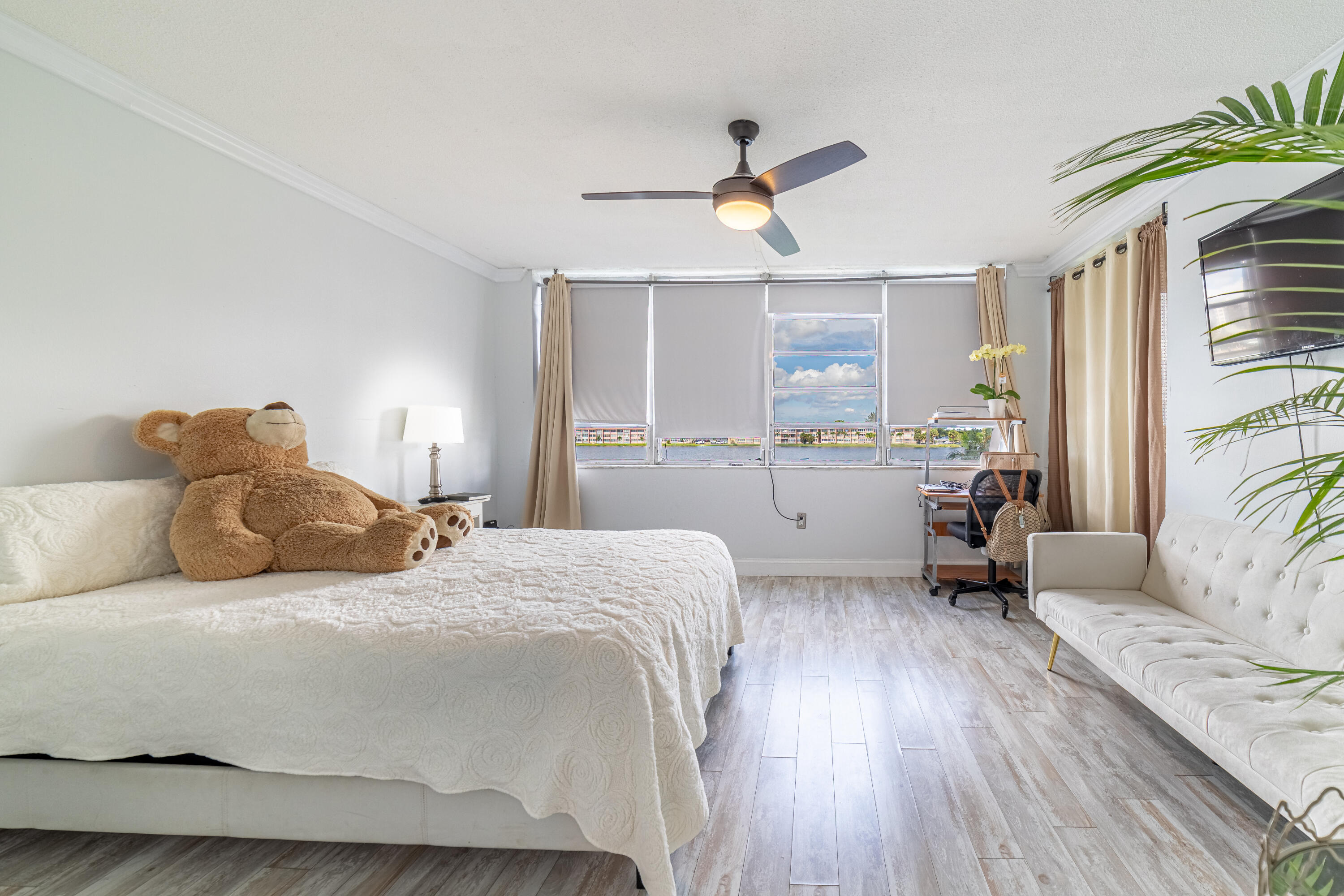 JADE WINDS GROUP ALLAMANDA GARDENS - Residential