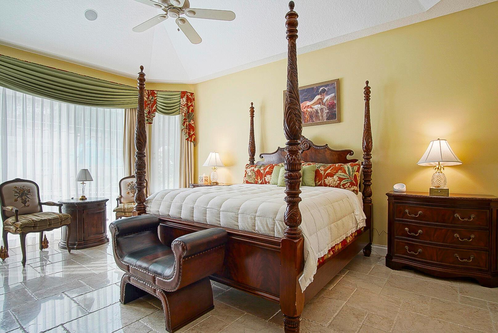 MARINER SANDS - Residential