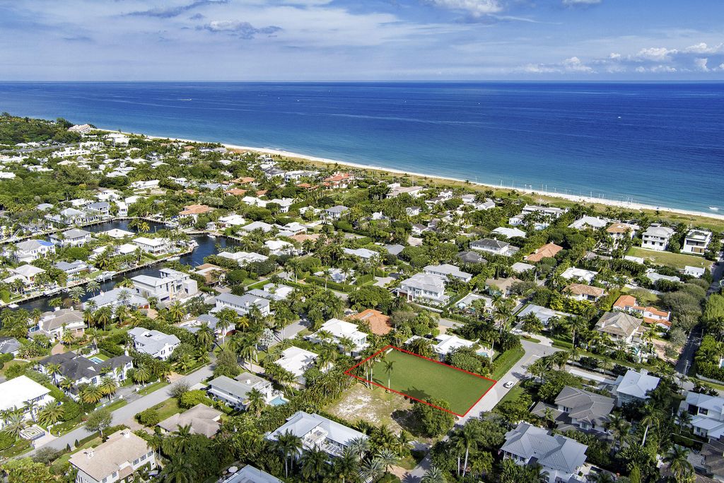 Photo of 1125 Waterway Lane, Delray Beach, FL 33483 (MLS # R11155015)