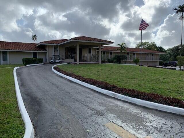 MANORS OF INVERRARY I-2 - Residential Lease