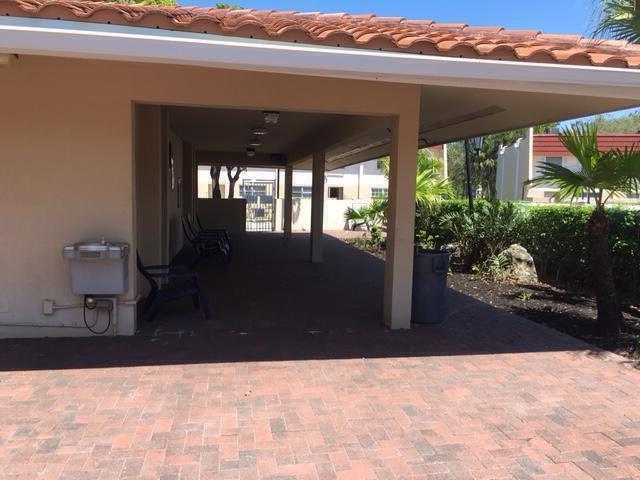 MANORS OF INVERRARY I-2 - Residential Lease