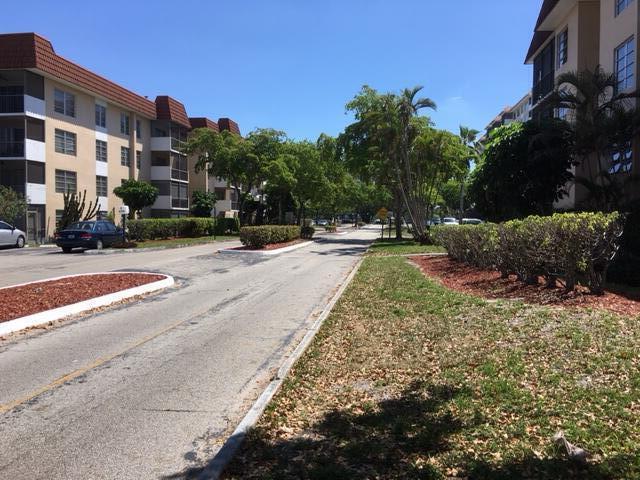 MANORS OF INVERRARY I-2 - Residential Lease