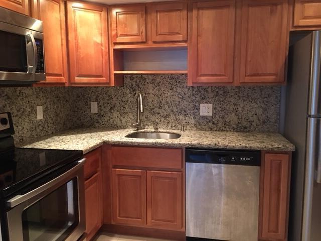 MANORS OF INVERRARY I-2 - Residential Lease