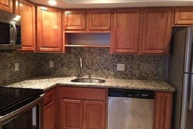 MANORS OF INVERRARY I-2 - Residential Lease