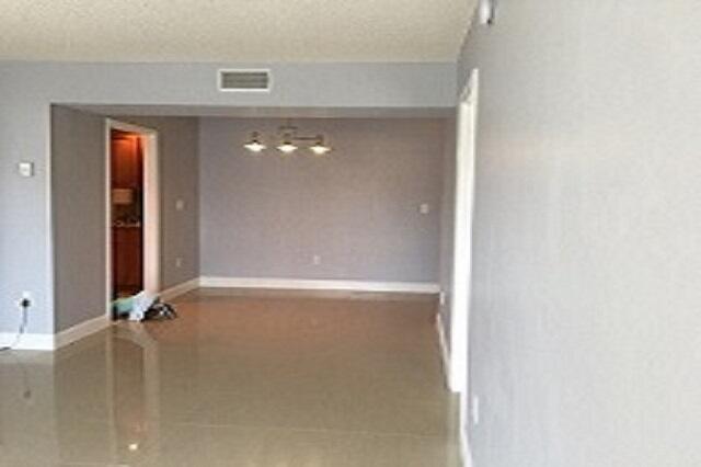 MANORS OF INVERRARY I-2 - Residential Lease