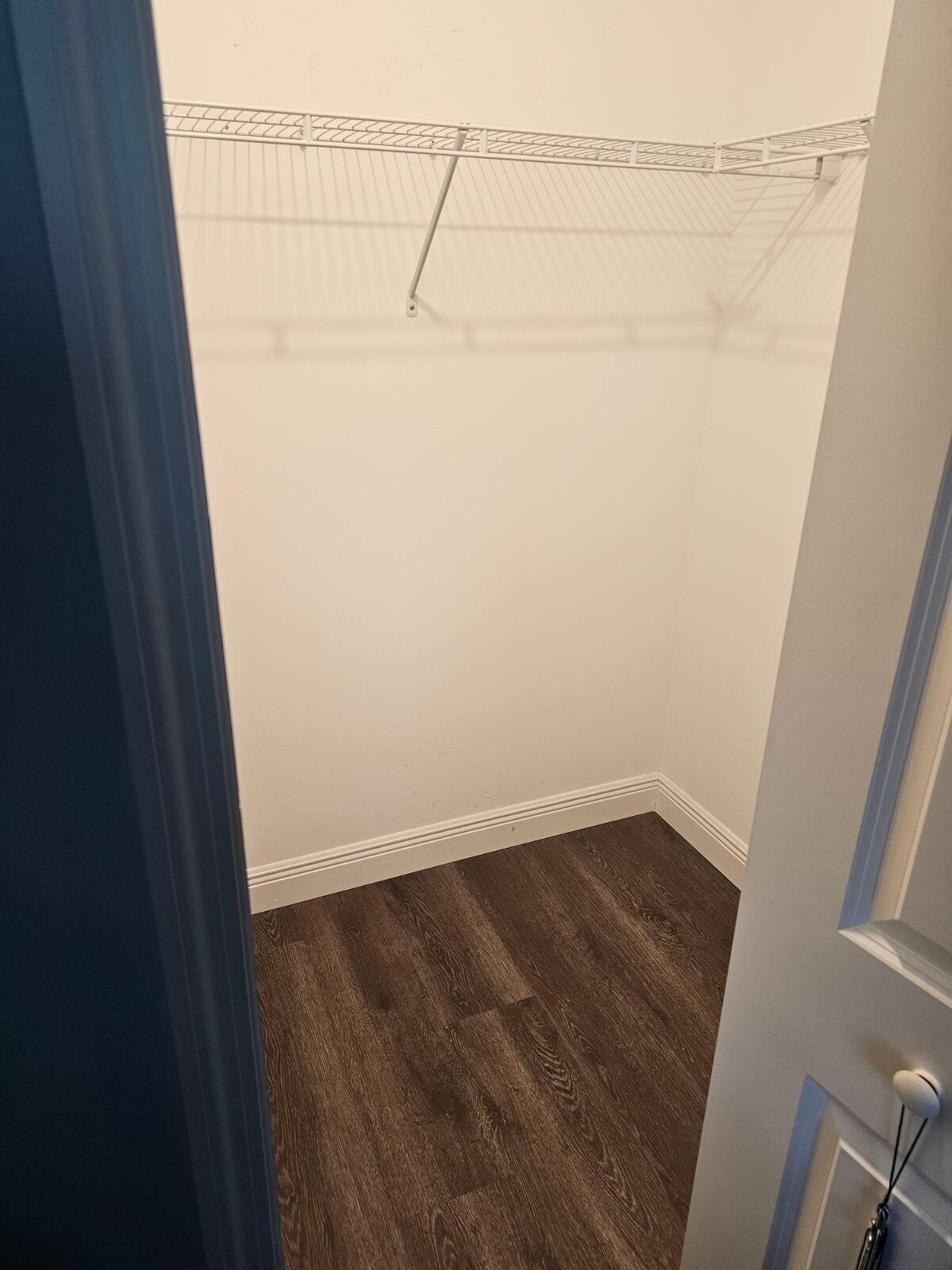 CRYSTAL LAKE 1ST SEC - Residential Lease