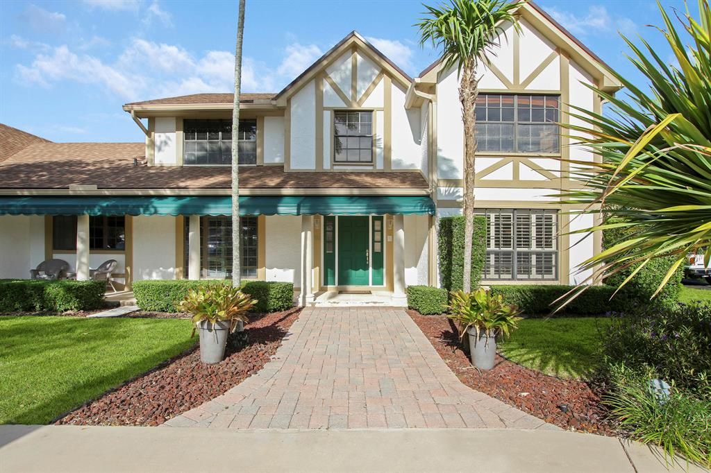 Photo of 88 River Drive, Tequesta, FL 33469 (MLS # R10759044)