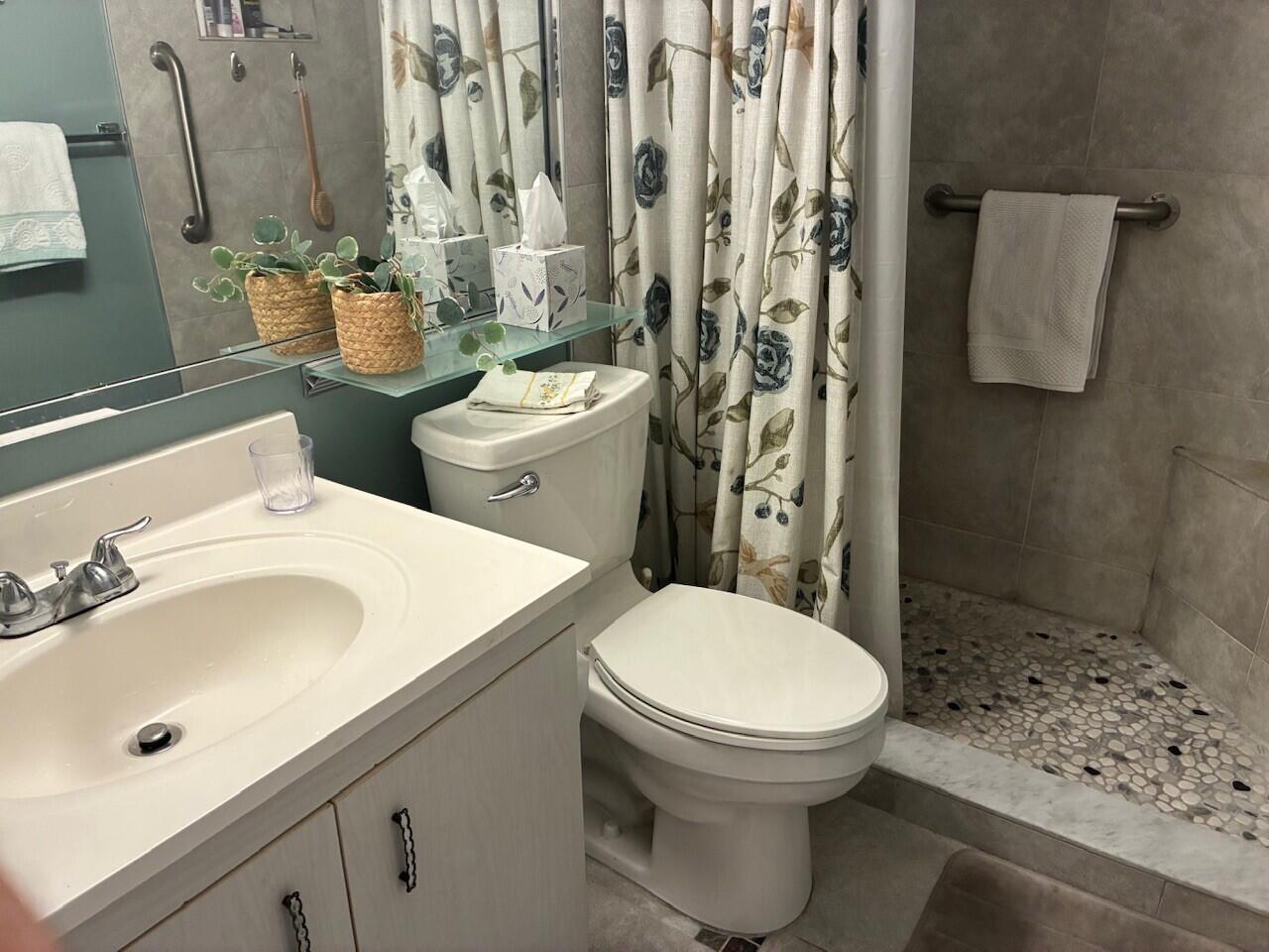 OAKRIDGE A CONDO - Residential