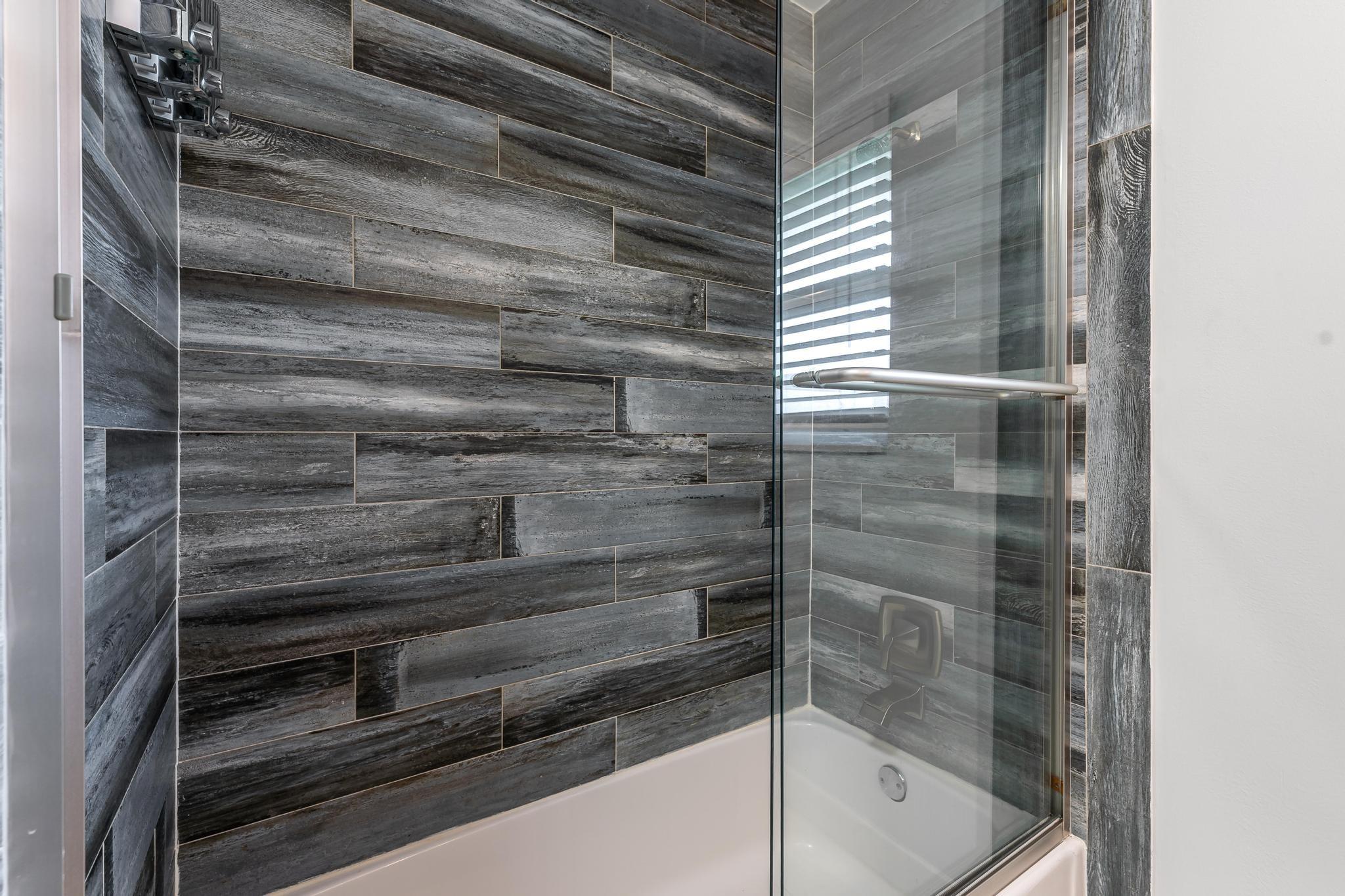 Imperial Point 1 Sec 53-4 - Residential Lease