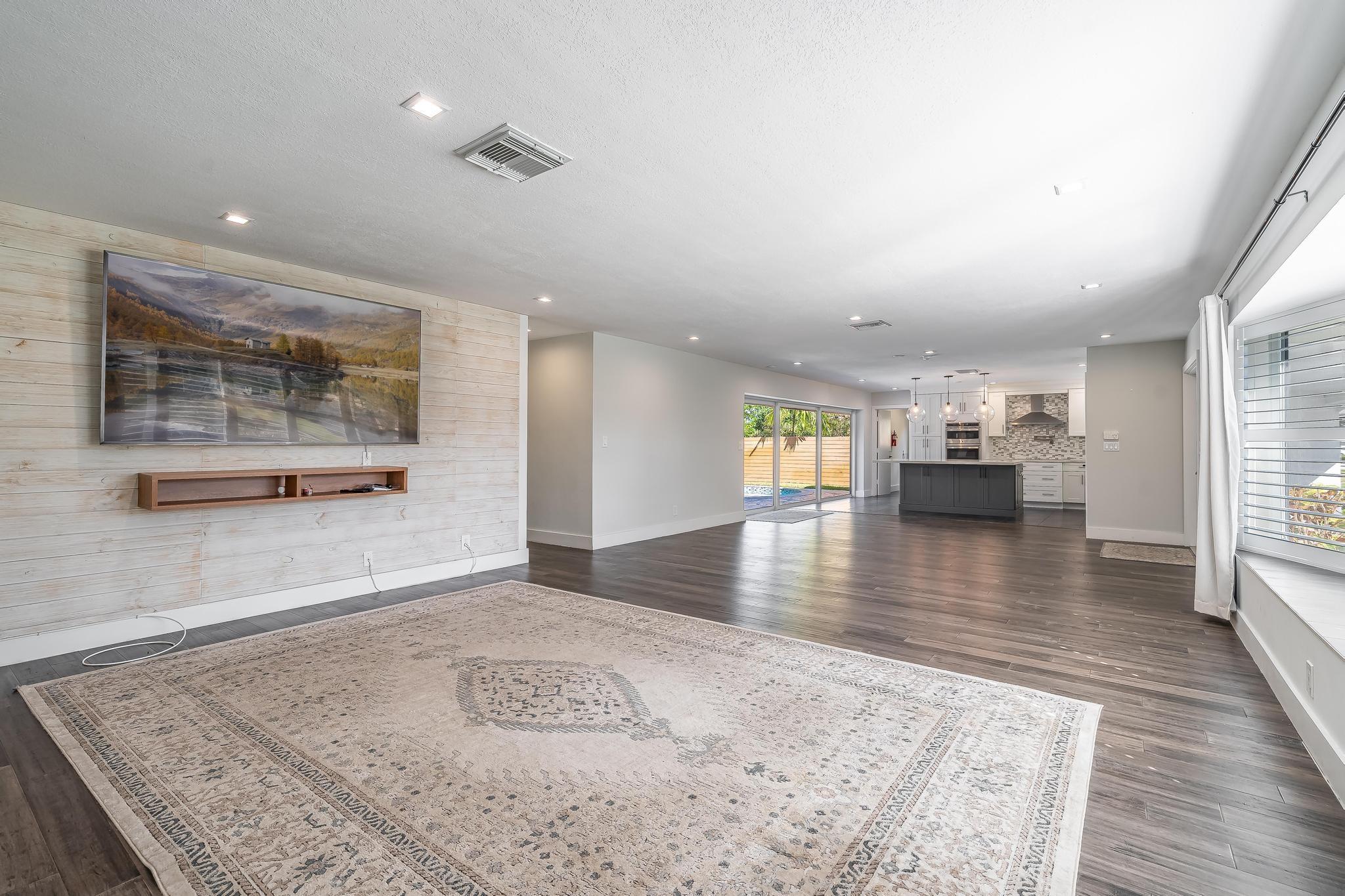Imperial Point 1 Sec 53-4 - Residential Lease