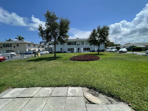 Tiny photo for 320 North Boulevard #1b, Boynton Beach, FL 33435 (MLS # B26021207)