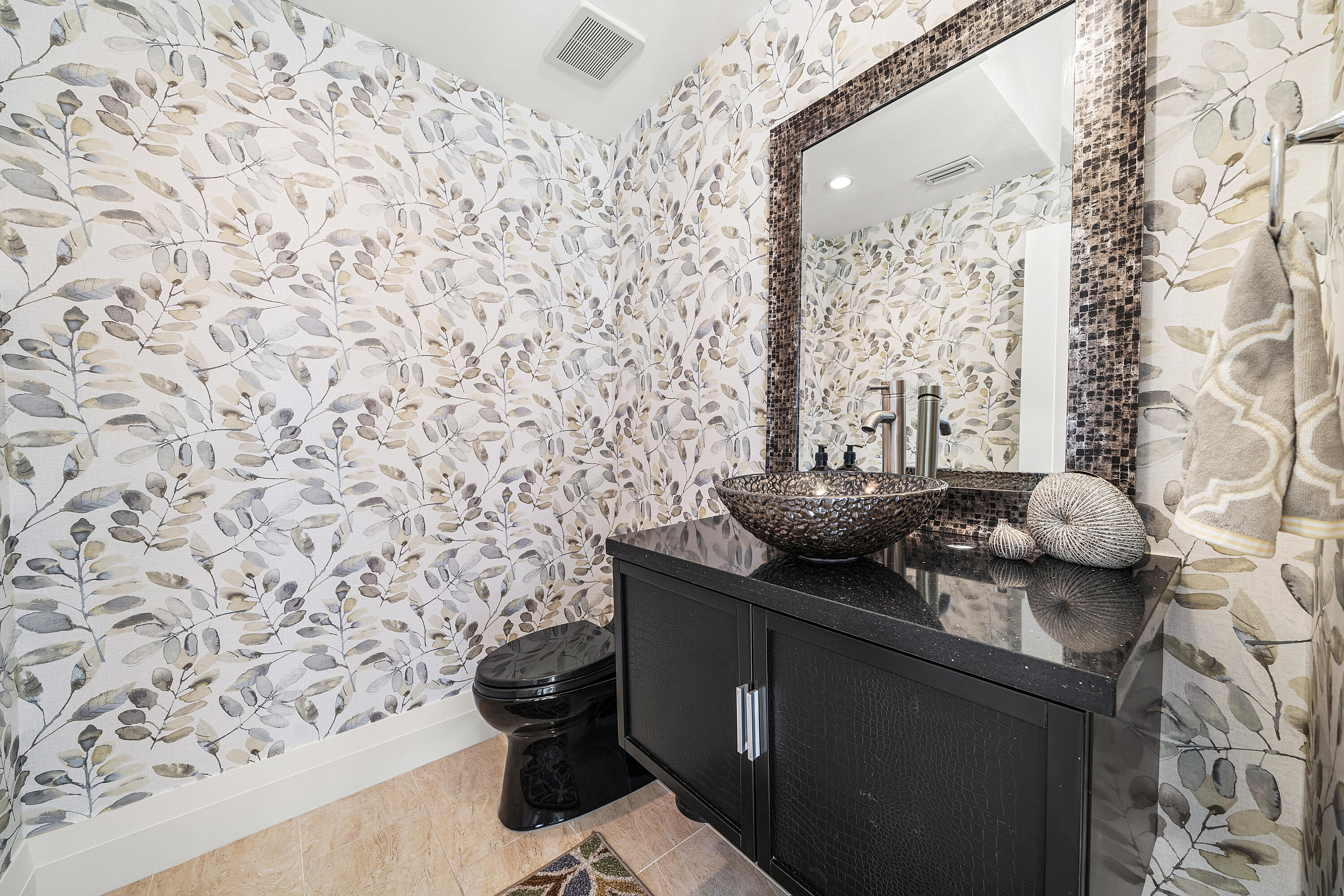 DELRAY DUNES GARDEN VILLAS CONDO - Residential