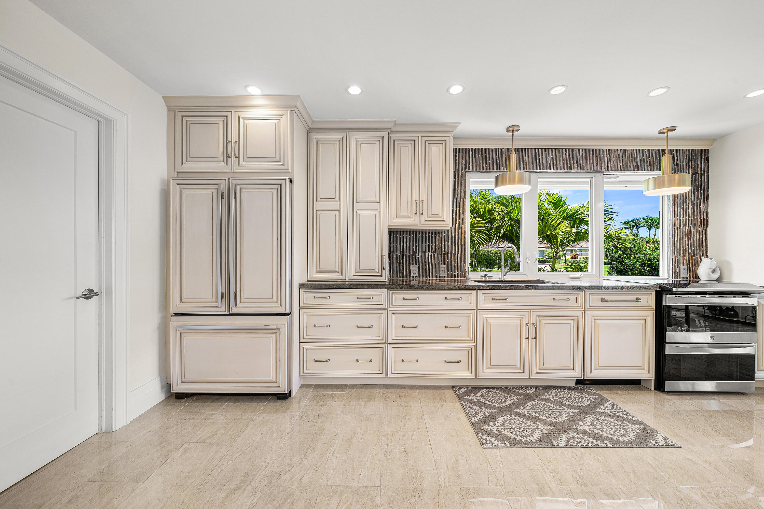 DELRAY DUNES GARDEN VILLAS CONDO - Residential