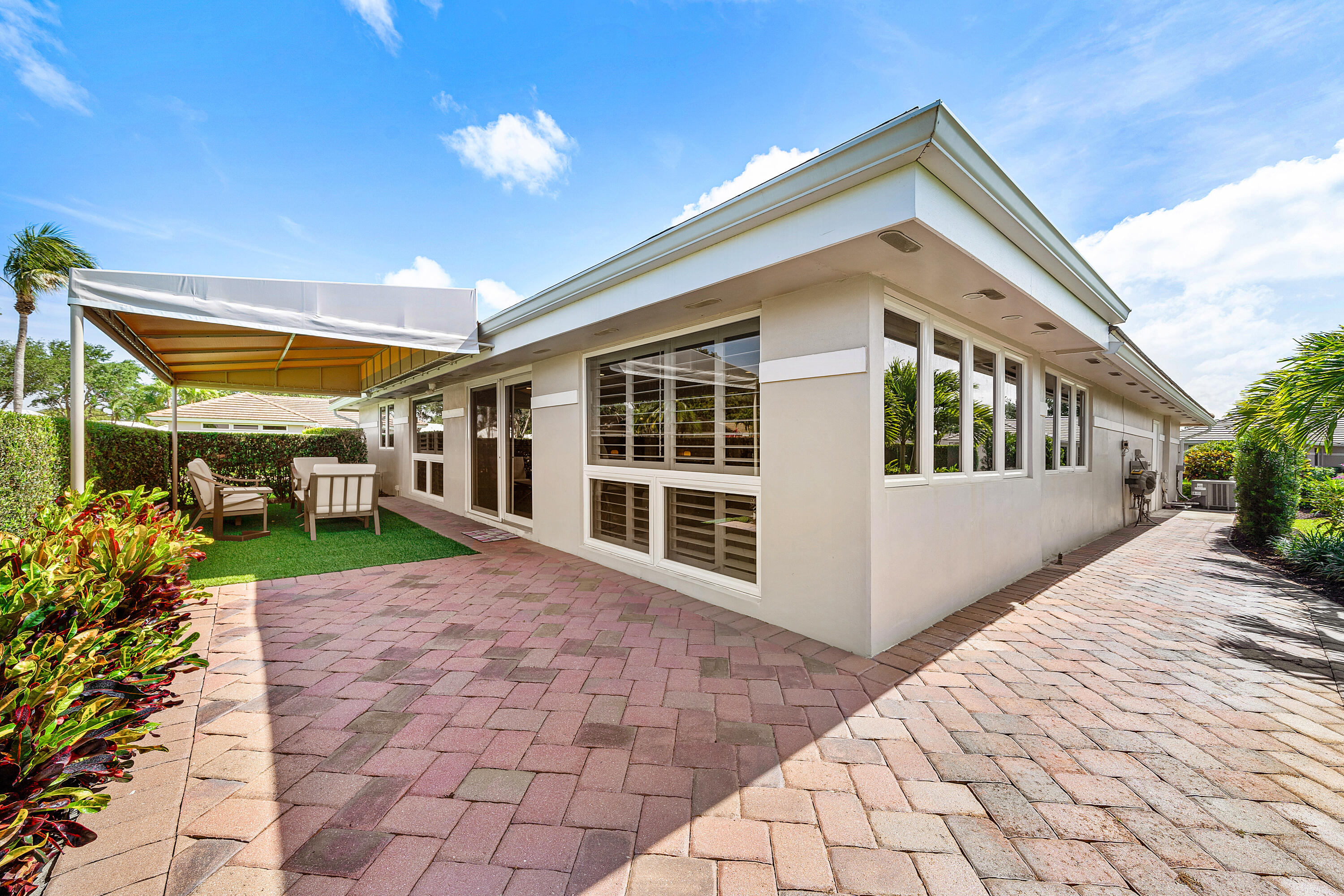 DELRAY DUNES GARDEN VILLAS CONDO - Residential