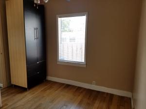 CROISSANT PARK - Residential Lease