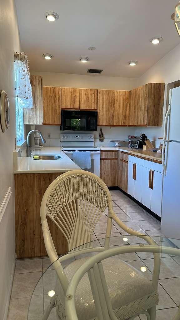 LUCERNE PARK CONDS 1, 1A, - Residential Lease