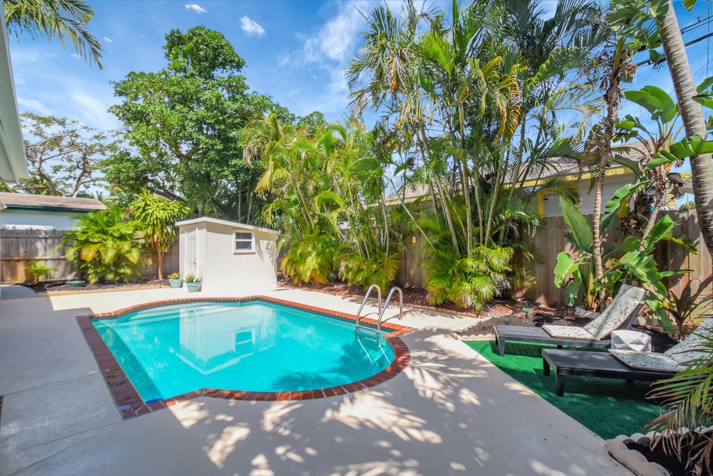 Photo of 705 Colonial Road, West Palm Beach, FL 33405 (MLS # R11158993)