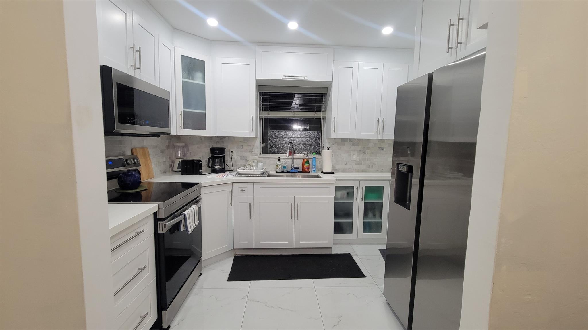 Suburbanite Condo - Residential Lease