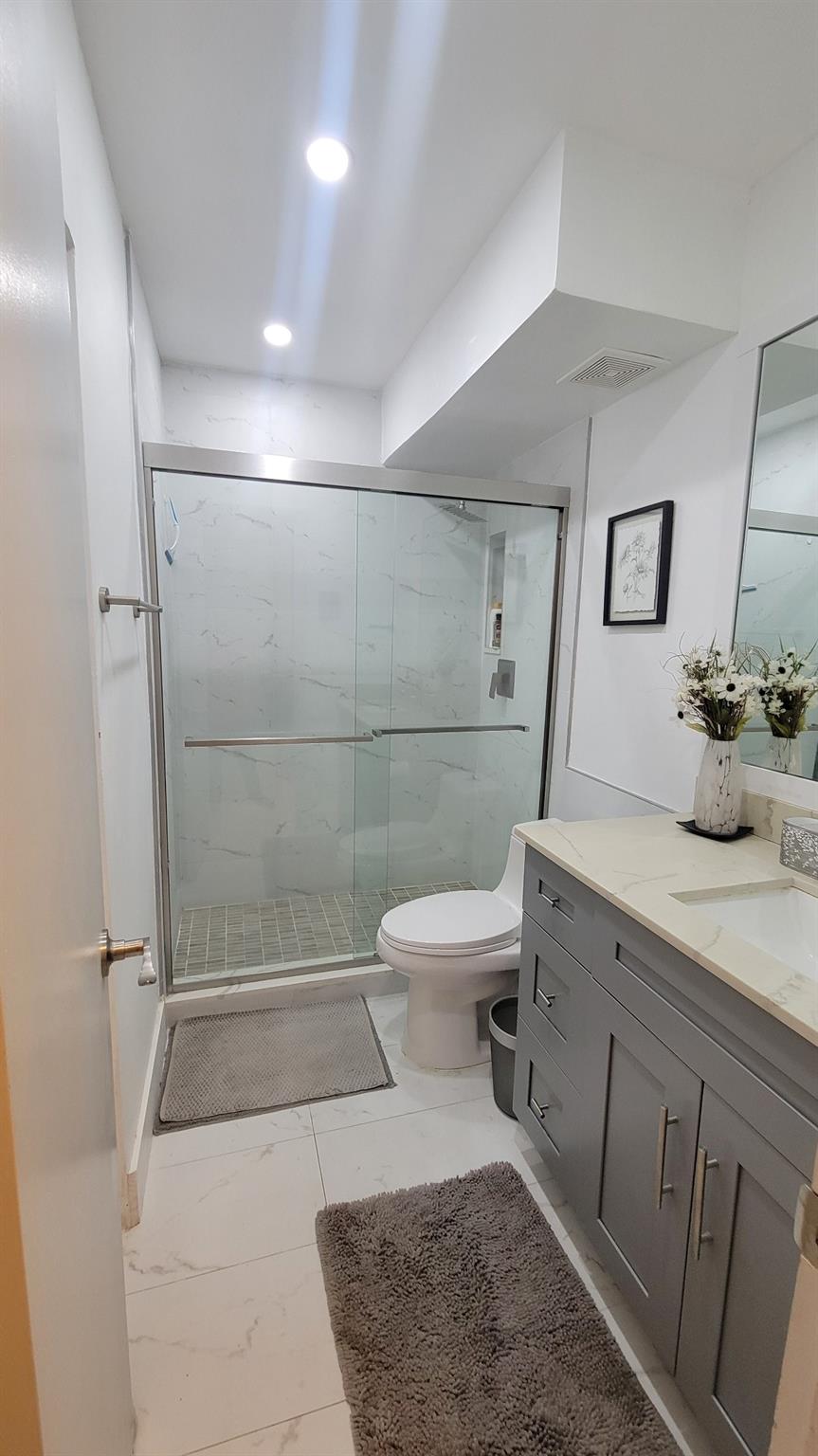 Suburbanite Condo - Residential Lease