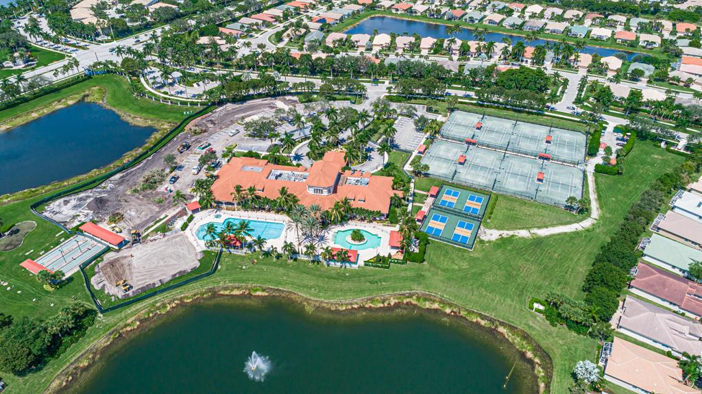 VENETIAN ISLES - Residential