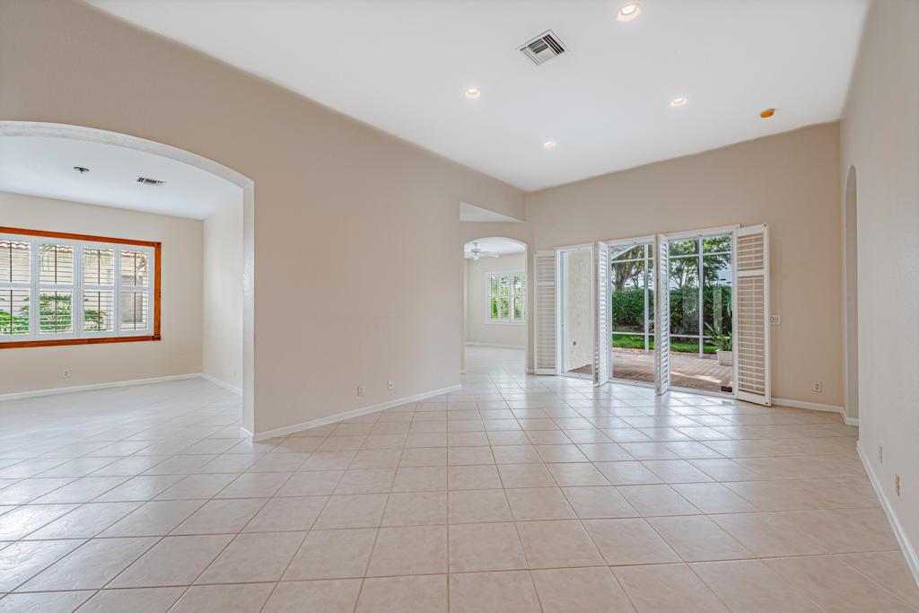 VENETIAN ISLES - Residential